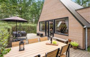 Cozy Home In Bjerringbro With Wifi