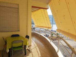 Front line 2 bedroom apartment