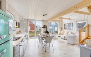 Cozy Home In Zerpenschleuse With Wifi