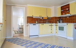 3 Bedroom Stunning Home In Valdemarsvik