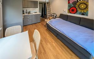 1 Bedroom Stunning Home In Grimsholmen