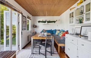 Nice Home In Dronningmølle With Wifi