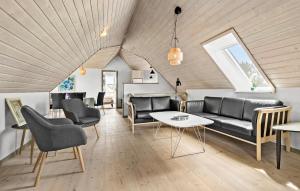 Amazing Home In Glesborg With Sauna