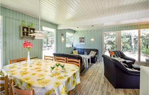 Three-Bedroom Holiday Home In Ans By