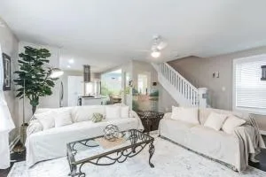 MODERN REHAB By the Bay Short walk 2 THE BEACH - 文特诺市