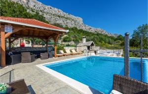 4 Bedroom Nice Home In Jesenice