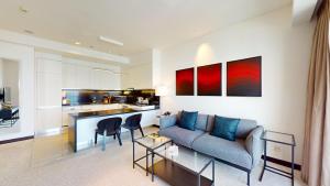 Vacationer Holiday Homes l Bright 1 Bedroom l Marina & Yacht Views l Pool access & Free Wi-Fi