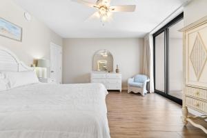 Phoenix VIII-8206 by Vacation Homes Collection