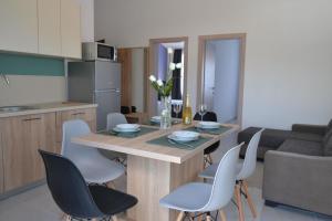 Ferienwohnung mit Pool für 5 Personen nur 200 Meter vom Meer entfernt 