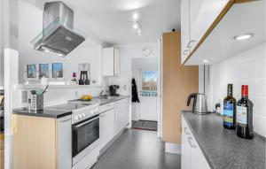 Awesome Home In Holbæk With Kitchen