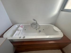 Le Murano Sea Sete and Art