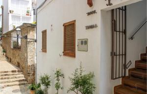 Stunning Apartment In Tossa De Mar