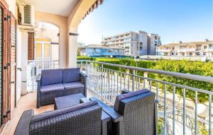 3 Bedroom Nice Home In Santa Pola