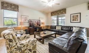 Open 8 Bdrm Home with Pool in Champions Gate