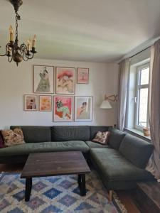 Pæn central lejlighed med gratis parkering