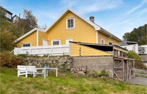 3 Bedroom Awesome Home In Farsund