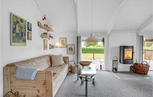 Two-Bedroom Holiday Home In Hejls