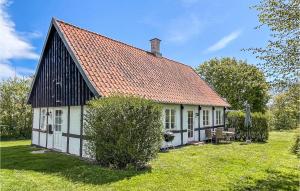 2 Bedroom Gorgeous Home In Allinge