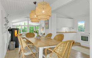 3 Bedroom Stunning Home In Tisvildeleje