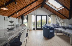 3 Bedroom Lovely Home In Hejls