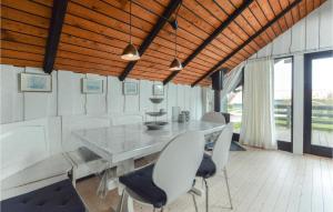 3 Bedroom Lovely Home In Hejls