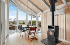 3 Bedroom Awesome Home In Hejls