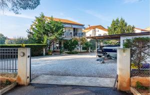 Gorgeous Apartment In Medulin With Wifi