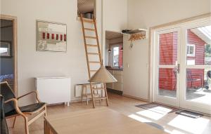 3 Bedroom Gorgeous Home In Gudhjem