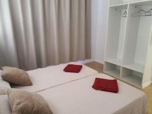 Albergue O Pedrón Hostel & Rooms