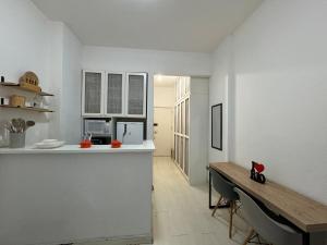 Studio a 5 minutos da praia Av Nsa Sra C 1120 ap405