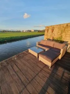 Chalet op Zee in Wervershoof mit Seeblick und Terrasse mit eigenen Zugang zum Wasser - Hauwert