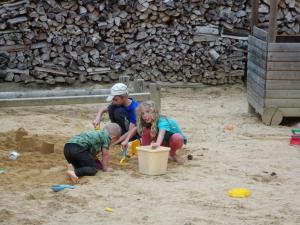 chata Lochneska u Vlkovských pískoven