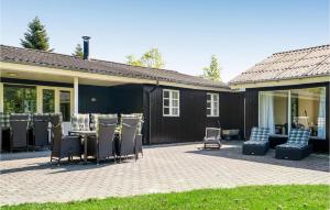 Awesome Home In Væggerløse With Kitchen