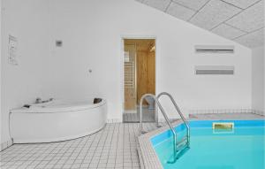 Stunning Home In Juelsminde With Wifi