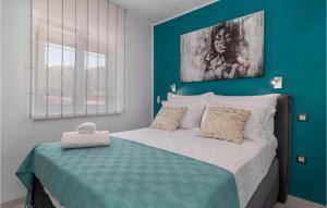 1 Bedroom Cozy Apartment In Jadranovo 