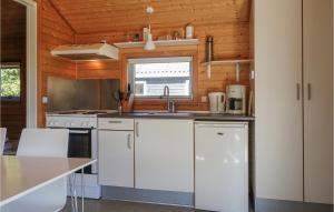 Nice Home In Nexø With Wifi