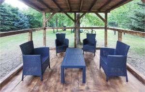 Stunning Home In Pieniezno With Wifi