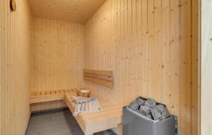 Three-Bedroom Holiday Home In Blavand