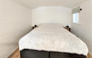 Lovely Home In Ludvigsborg With Kitchen