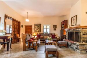 Calliopes Stone Manor