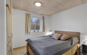 Cozy Home In Oksbøl With Sauna