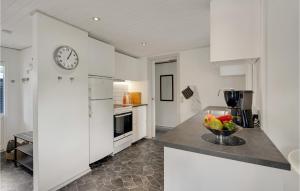 Gorgeous Home In Toftlund With Wifi