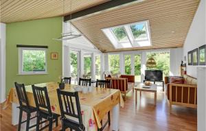 3 Bedroom Awesome Home In Ebeltoft