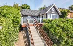 Two-Bedroom Holiday Home In Bjert - Middelfart