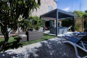 Appartements Honey Moon - studio romantique Jacuzzi et ecran cinema : photos des chambres