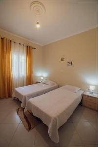 Home Sweet Home A Quiet,Spacious Two-Bedroom house