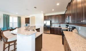 Delightful 5 Bdrm Home with Entertainment Loft at Encore