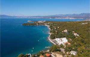 2 Bedroom Lovely Apartment In Omisalj