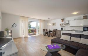 2 Bedroom Lovely Apartment In Omisalj 