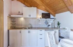 Cozy Apartment In Novigrad With Wifi